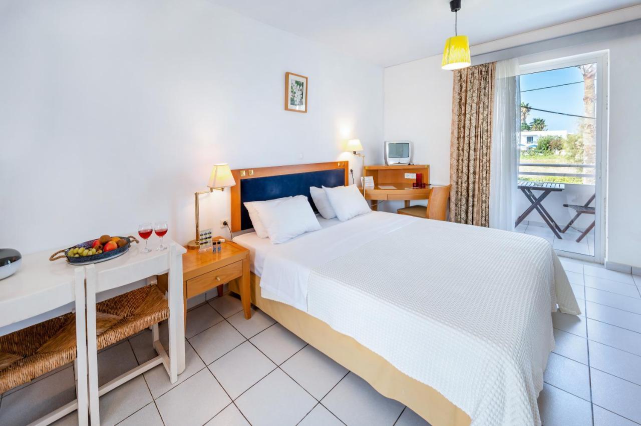 Jonathan Studio Apartments Тигаки Экстерьер фото